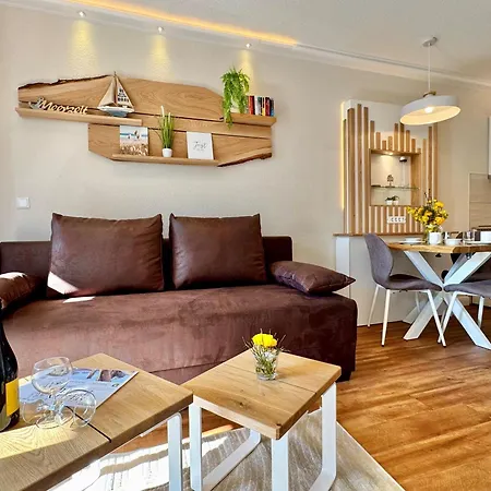 Apartment 347, Seepark *