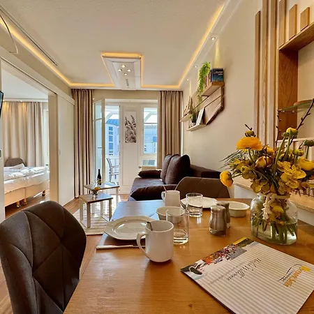 347, Seepark Apartment *