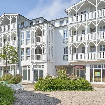 Apartment 347, Seepark *